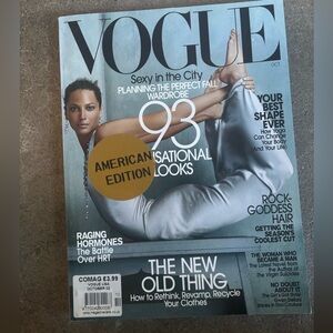 Vogue US October 2002 Magazine – Vintage 2000s